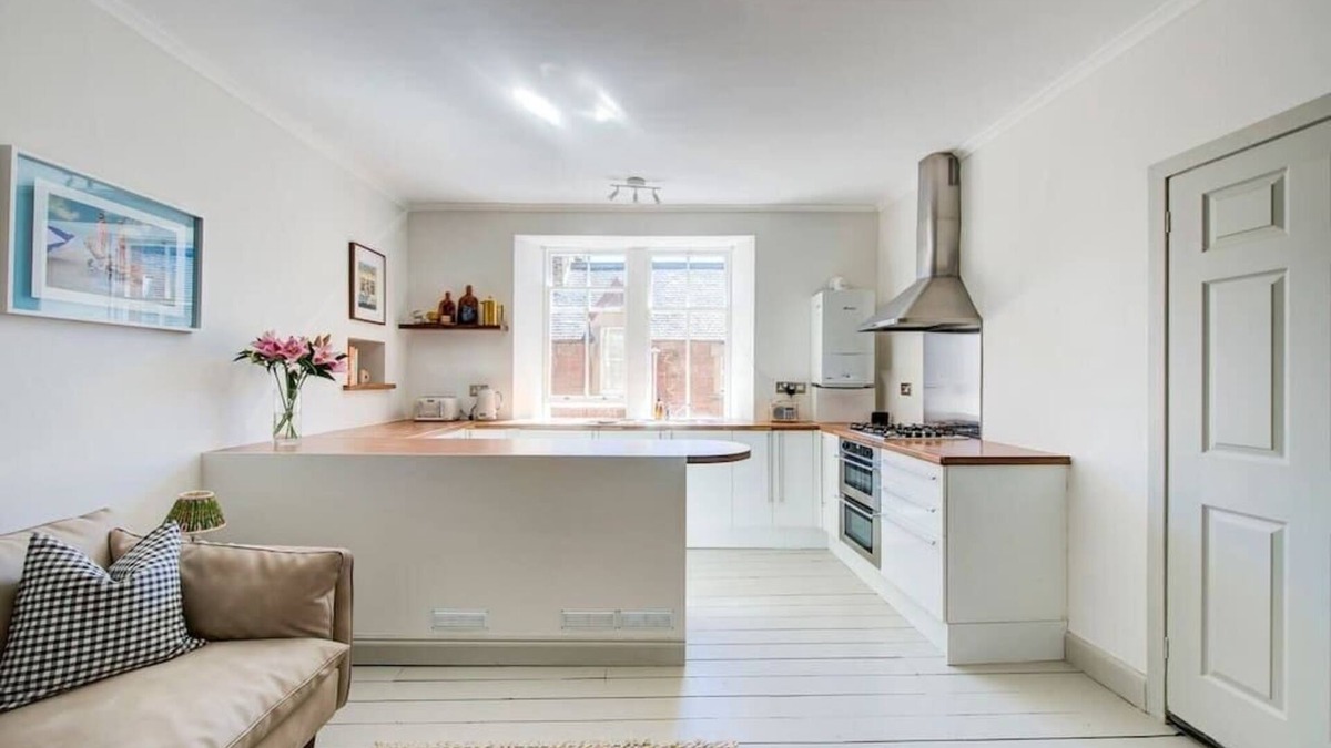 North Berwick Condo | Stylish 1BD Seaside Flat North Berwick