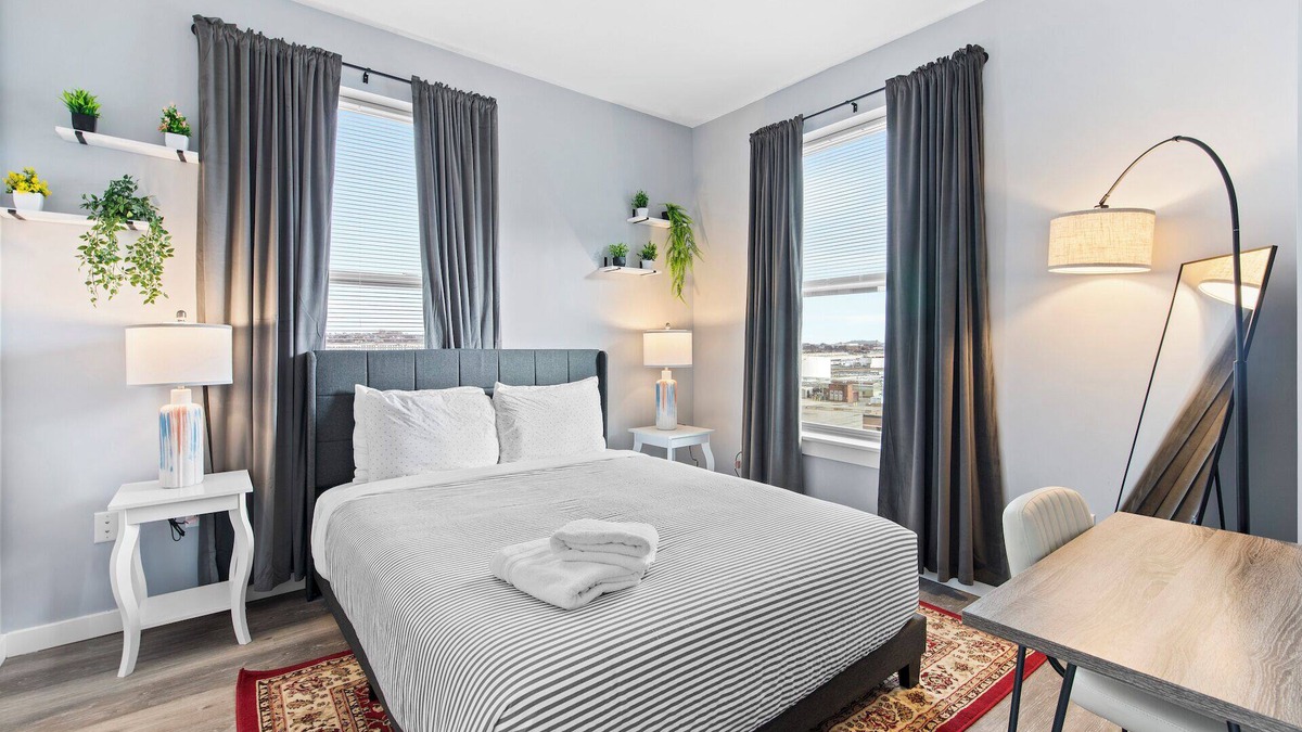 Everett Apartment | Stylish 1BR Near Encore 8750