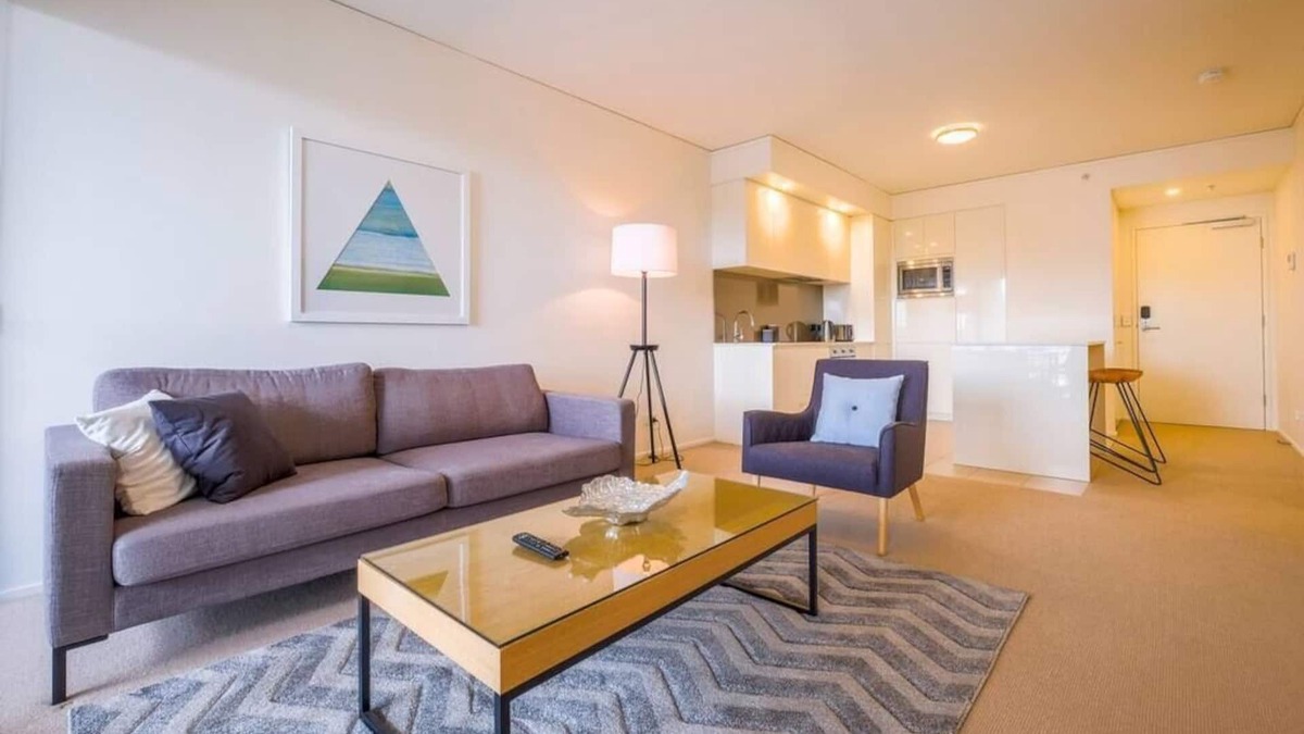 Bowen Hills Apartment | Stylish 1BR with Sauna, Pool and Gym-Close to CBD!