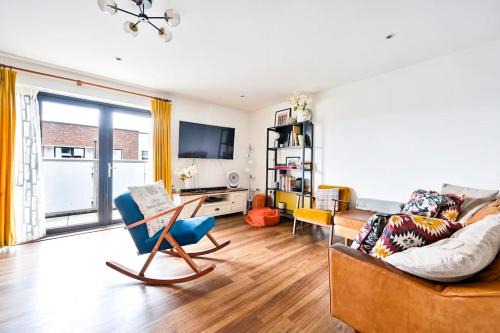 Sudbury Apartment | Stylish 2 bed 2 bath apt in Wembley