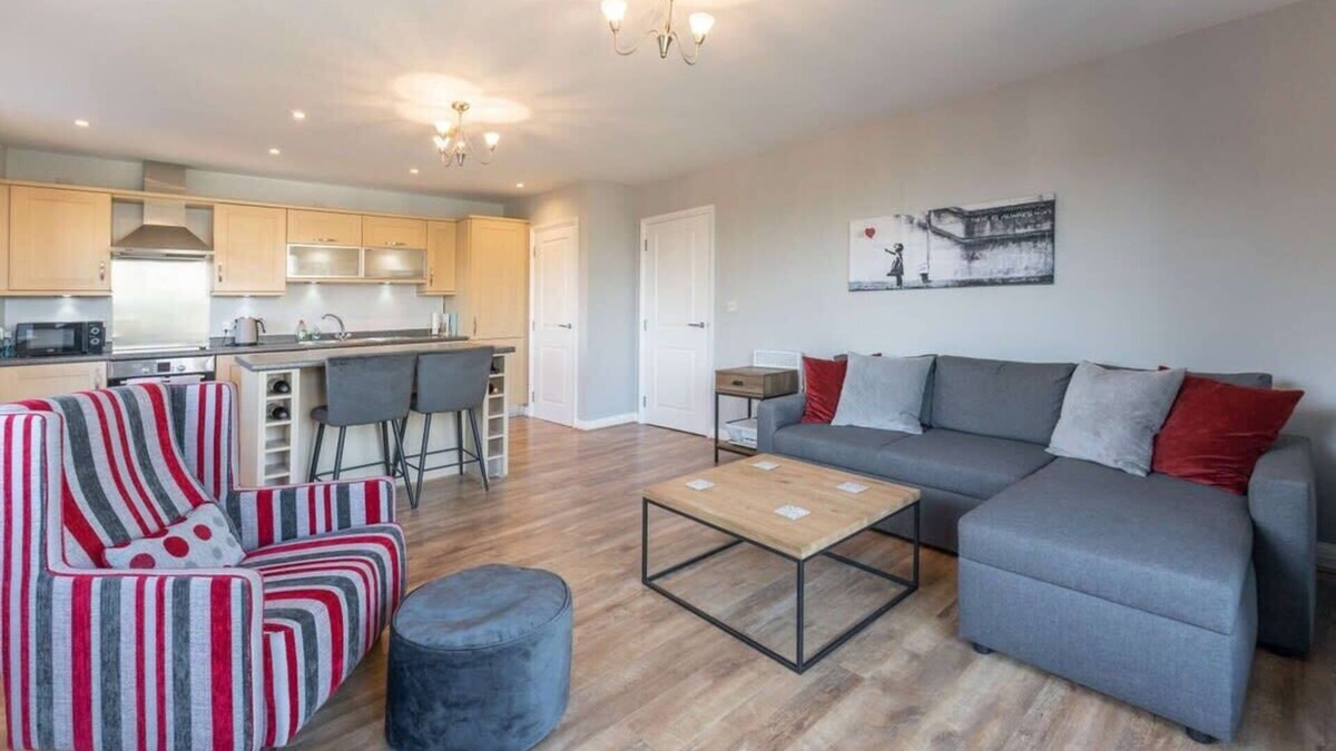 Solihull Apartment | Stylish 2-Bed Flat, 10mins to NEC & Airport Free Parking