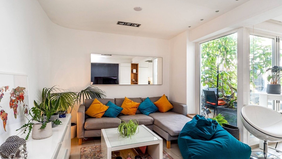 Crouch End Apartment | Stylish 2-Bed Flat w/Private Garden in Crouch End