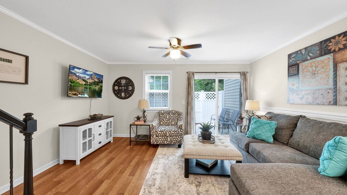 Northeast Raleigh House | Stylish 2-Bed townhouse