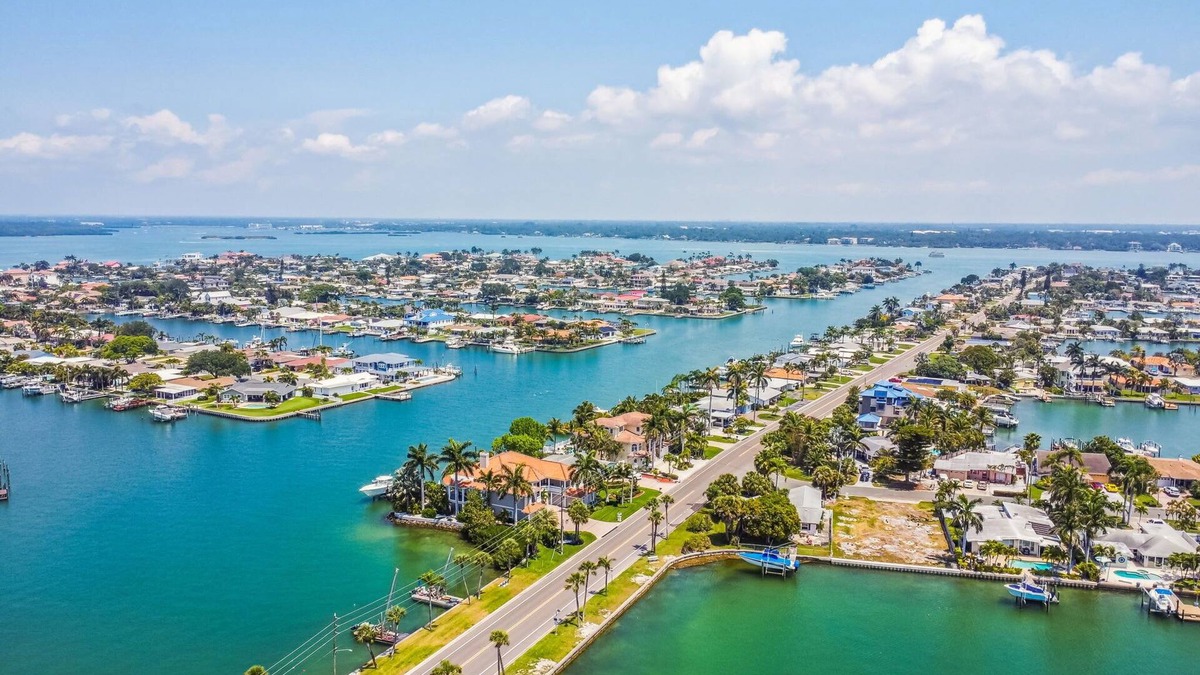 Treasure Island House | Stylish 2-Bed Villa in Treasure Island