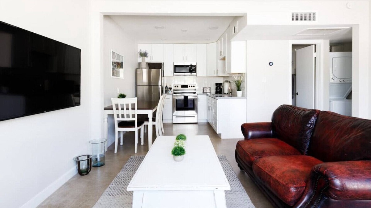 Camelback East Condo | Stylish 2 Bedroom Camelback