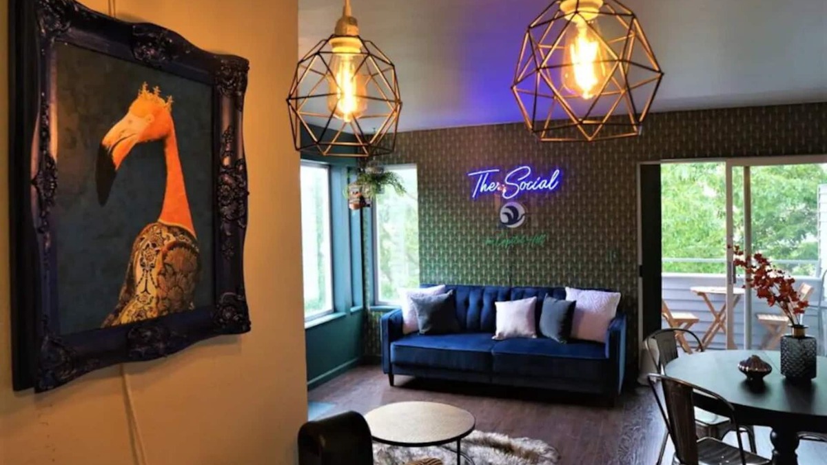Broadway Apartment | Stylish 2 Bedroom Capitol Hill Apartment