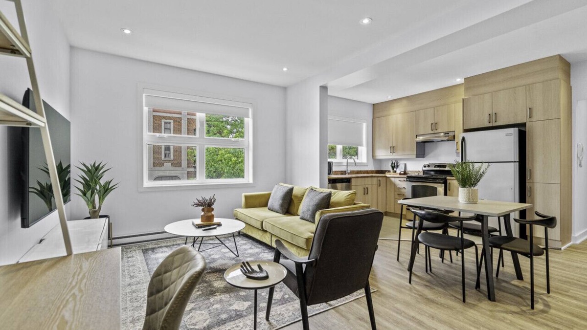 Little Italy Apartment | Stylish 2-Bedroom Haven by Jean Talon Market