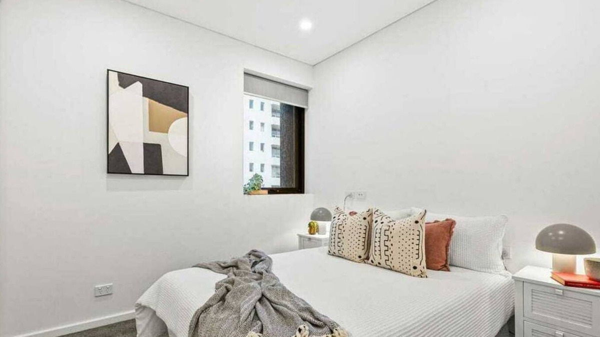 South Perth Apartment | Stylish 2-BR Apartment in the Heart of South Perth