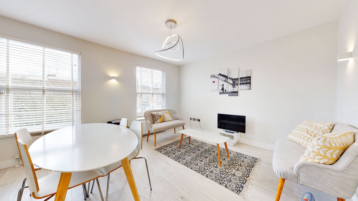 Golborne Apartment | Stylish 2bed/2bath flat 4min from tube station