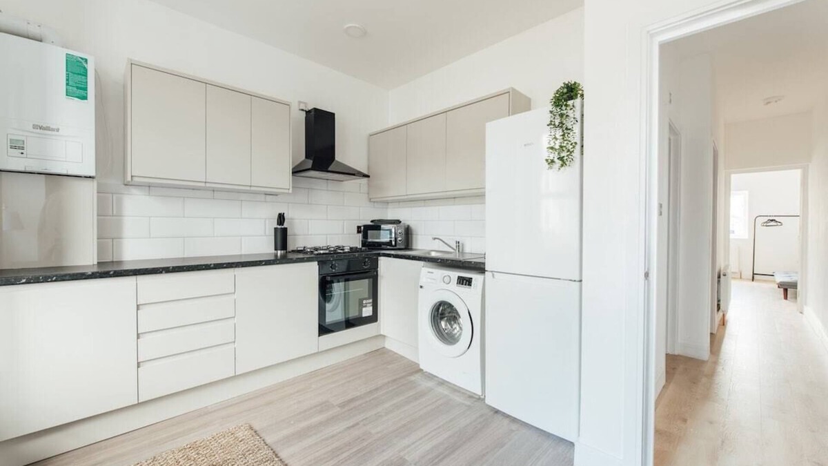Valentines Apartment | Stylish 2Bed Flat-Ilford, London