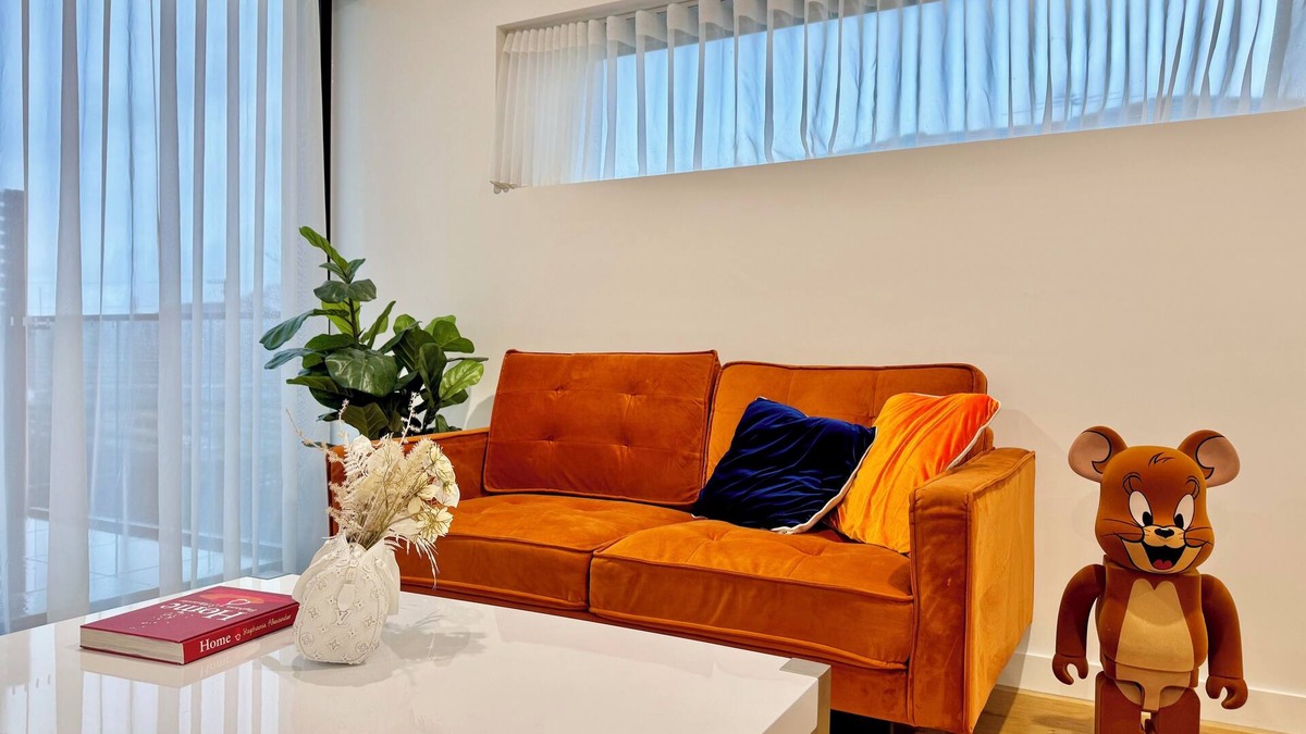 Doncaster East Apartment | Stylish 2BR Apt|Free Parking |close to Westfield