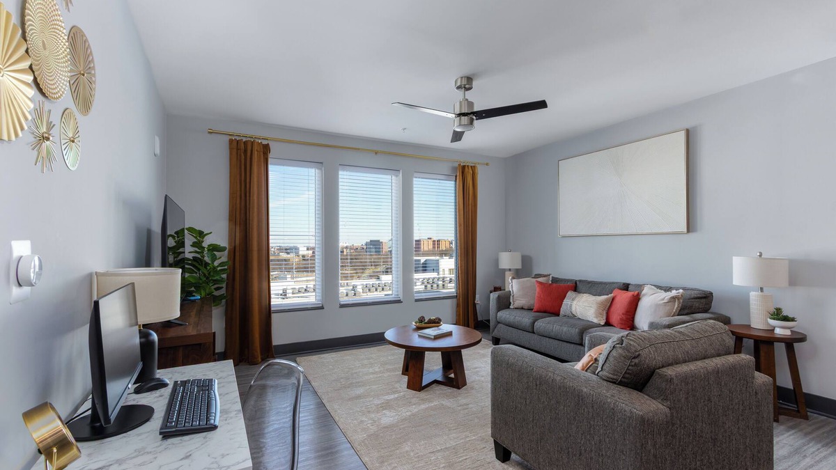 West End Apartment | Stylish 2BR Nashville Retreat – Near Shops, Dining, and Live Music