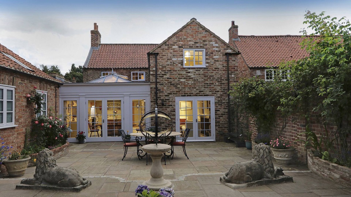 Sutton on the Forest House | Stylish 3 bedroom holiday home near York