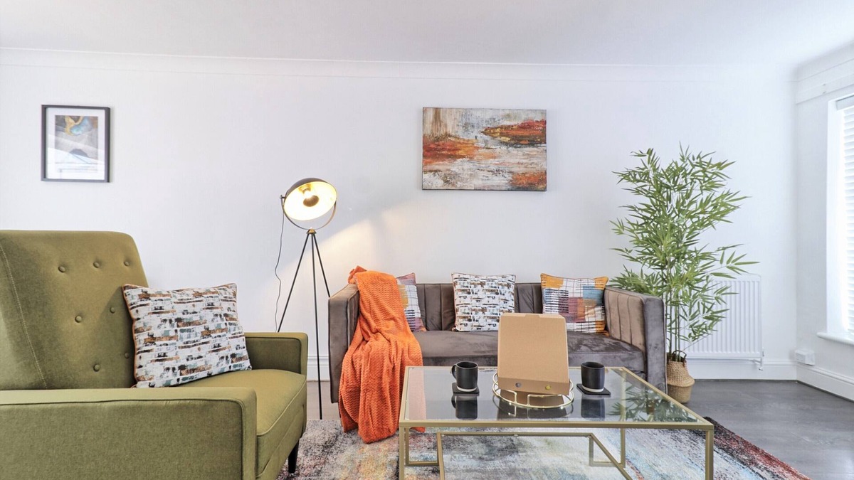 Basildon Villa | Stylish 3 Bedroom House Basildon