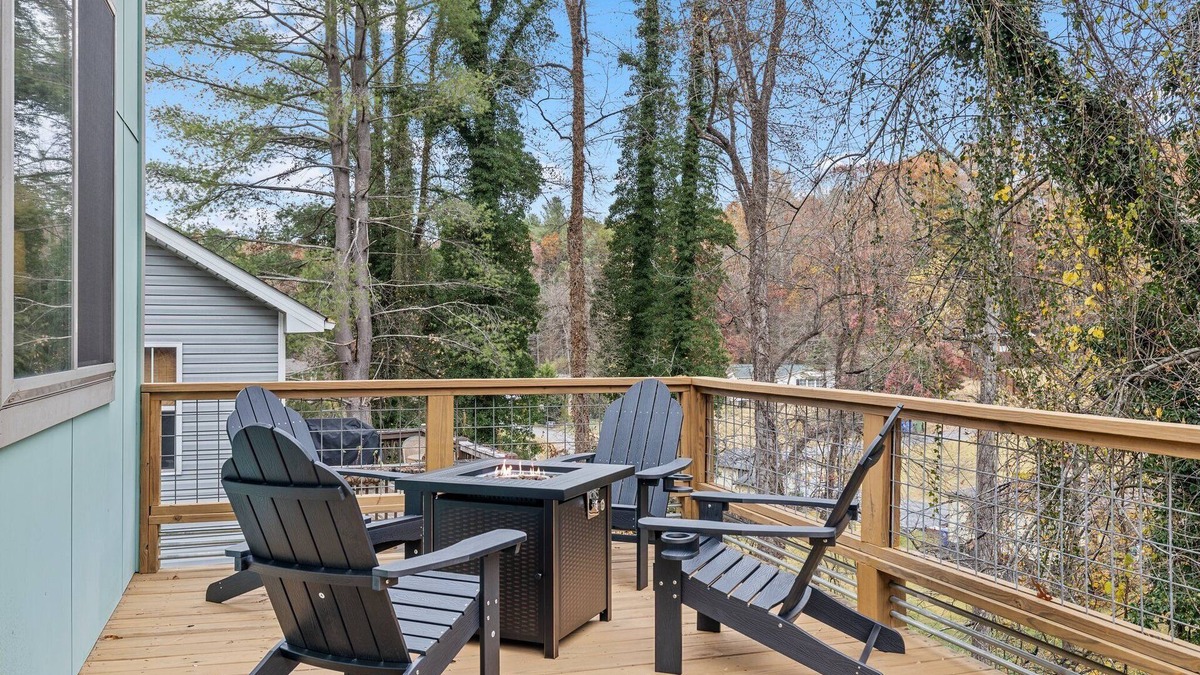Asheville House | Stylish 3BD w/Fire Pit - Pets OK - Great Location