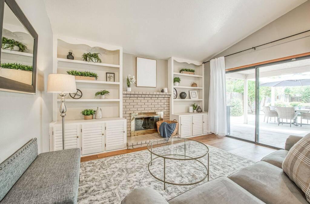 Raisin House | Stylish 3BR/2BA Retreat w/Pool! Dream Getaway