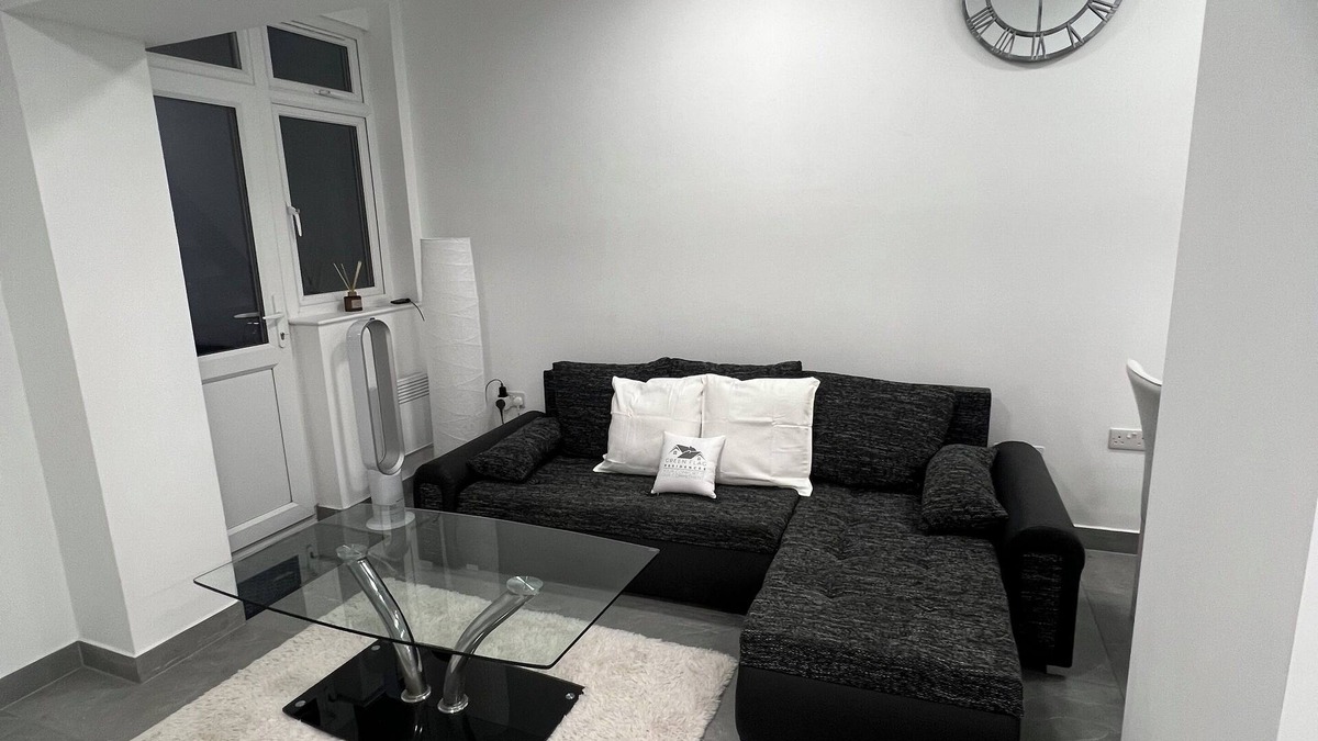 Fortune Green Apartment | Stylish 3BR Appartment - West Hampstead - Sleeps up to 8 - NearTube -