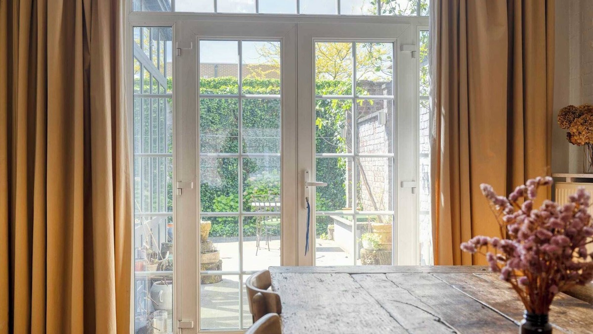 East Flanders House | Stylish 3BR Haven with garden