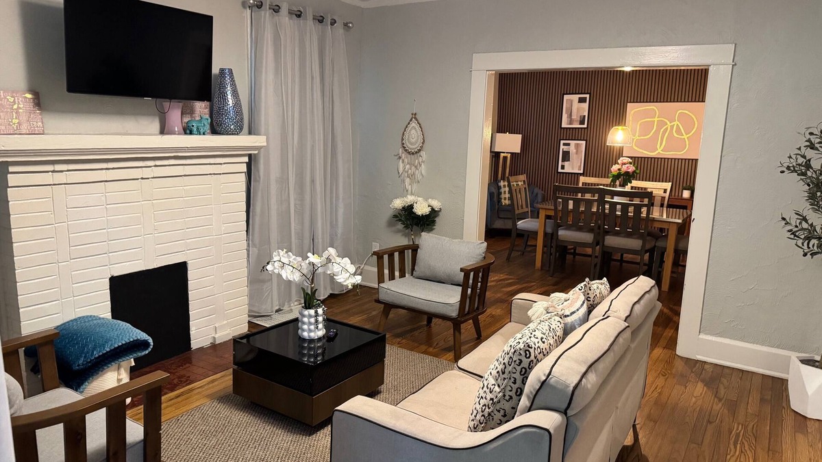 Birmingham House | Stylish 3BR Home Sleeps 8 w/Grill – Near CrossPlex & Downtown