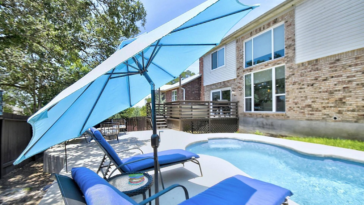 Stone Oak House | Stylish 4-bedroom, Pool Paradise, Great Location!