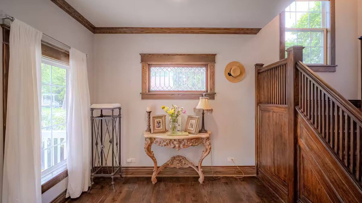 Manhattan House | Stylish 4BR Home Relaxing Manhattan, IL Retreat