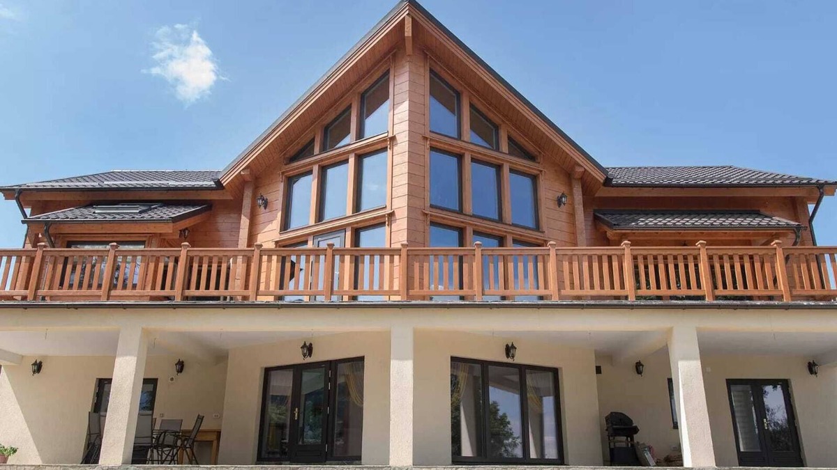 Bran Ski Chalet | Stylish 5-Bedroom Chalet in Beautiful Bran Near Dracula Castle