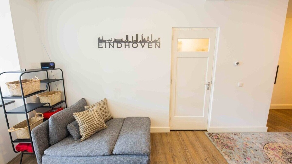 Binnenstad Apartment | Stylish 50m² Two-Bedroom Apartment (SD-23-K)