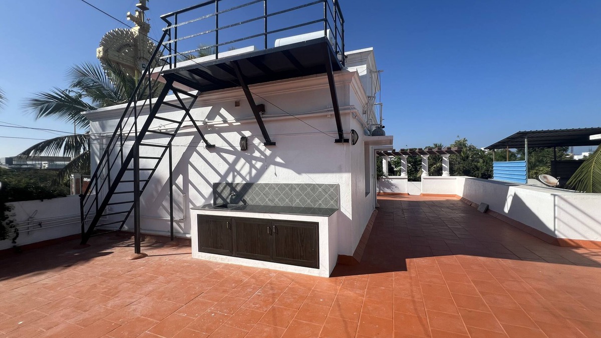 Sadras Villa | Stylish 6BHK Villa for 14 in ECR. Ideal for a large family or friends.