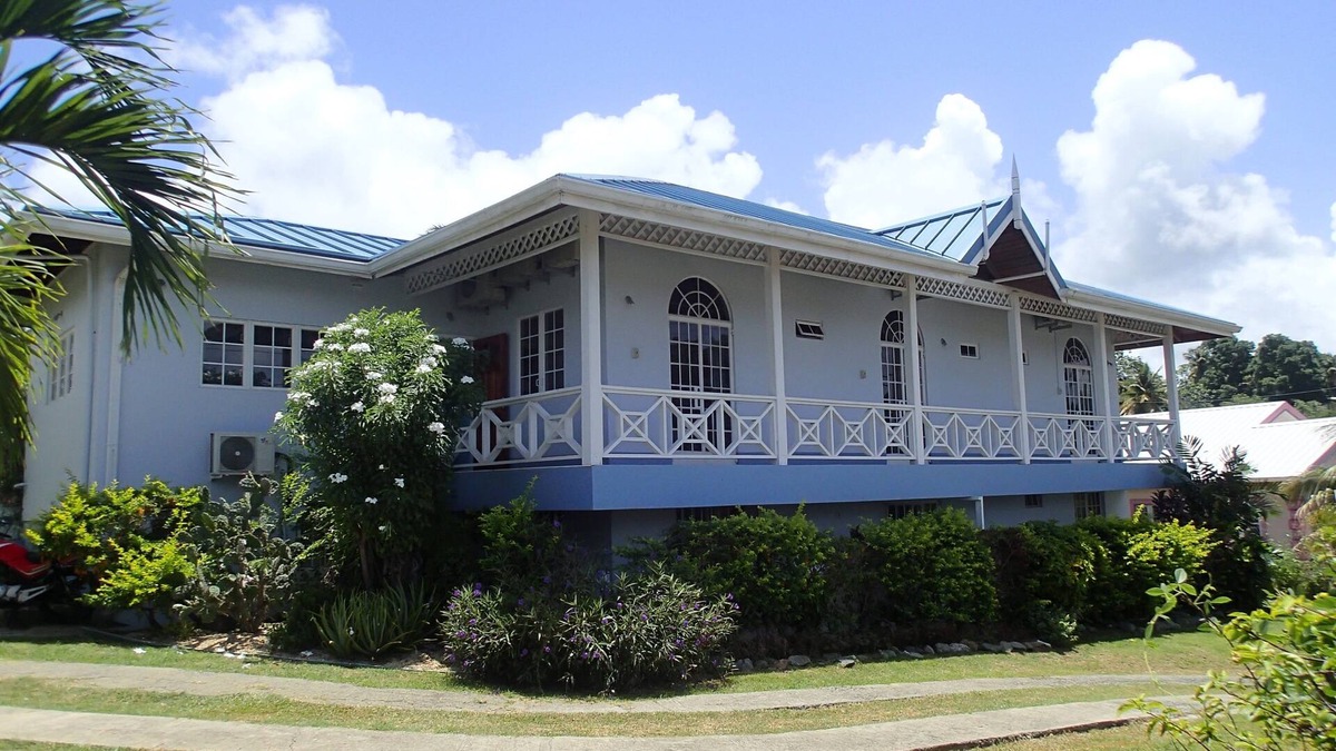 Buccoo Villa | Stylish, Affordable five bedroom Tobago villa