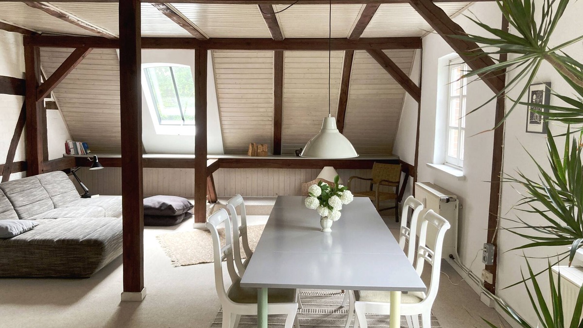 Luechow Apartment | Stylish and bright apartment in a listed half-timbered house with a large garden