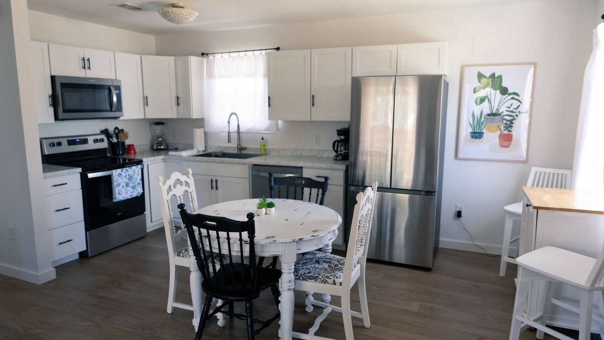 Ocean Springs House | Stylish and Comfortable, free wine and close to downtown!