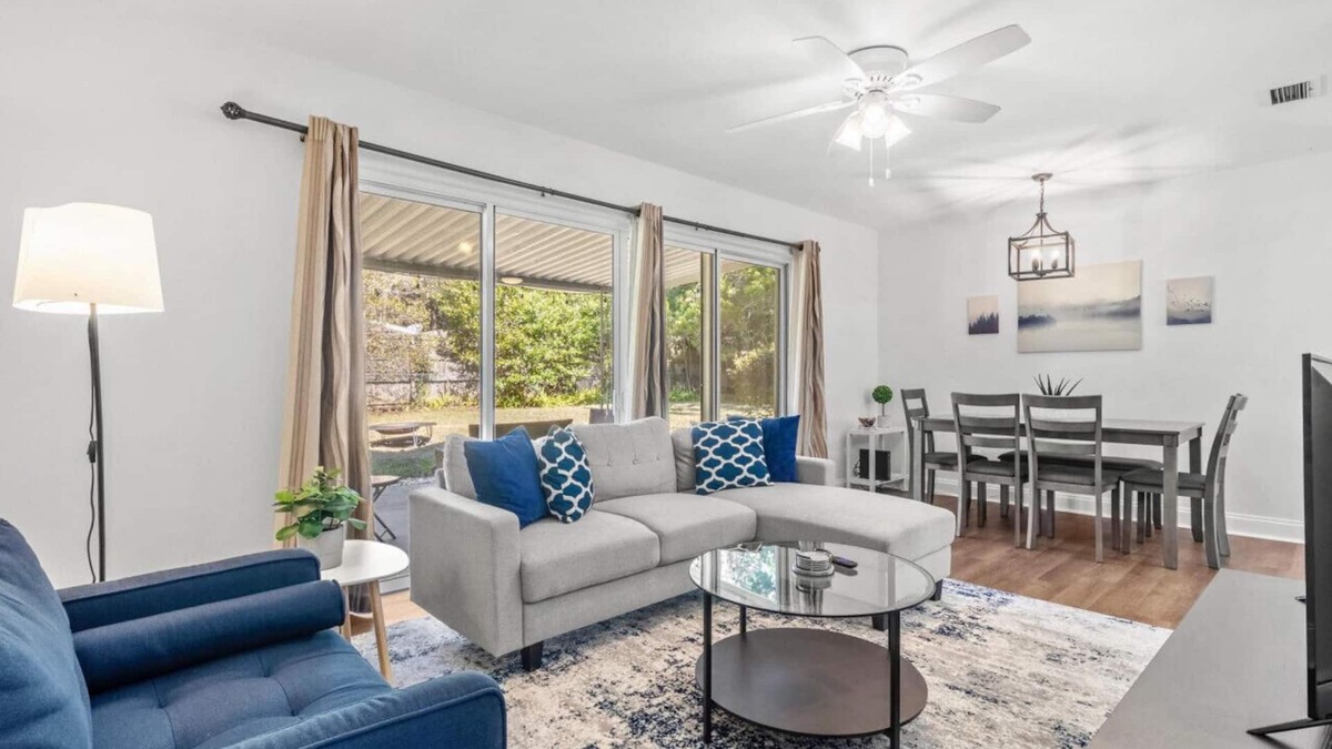 Gainesville House | Stylish and Comfortable Escape in Gainesville