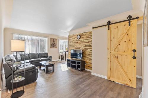 Shelby Township Apartment | Stylish and Comfortable 1-Bedroom Apartment in Shelby Township