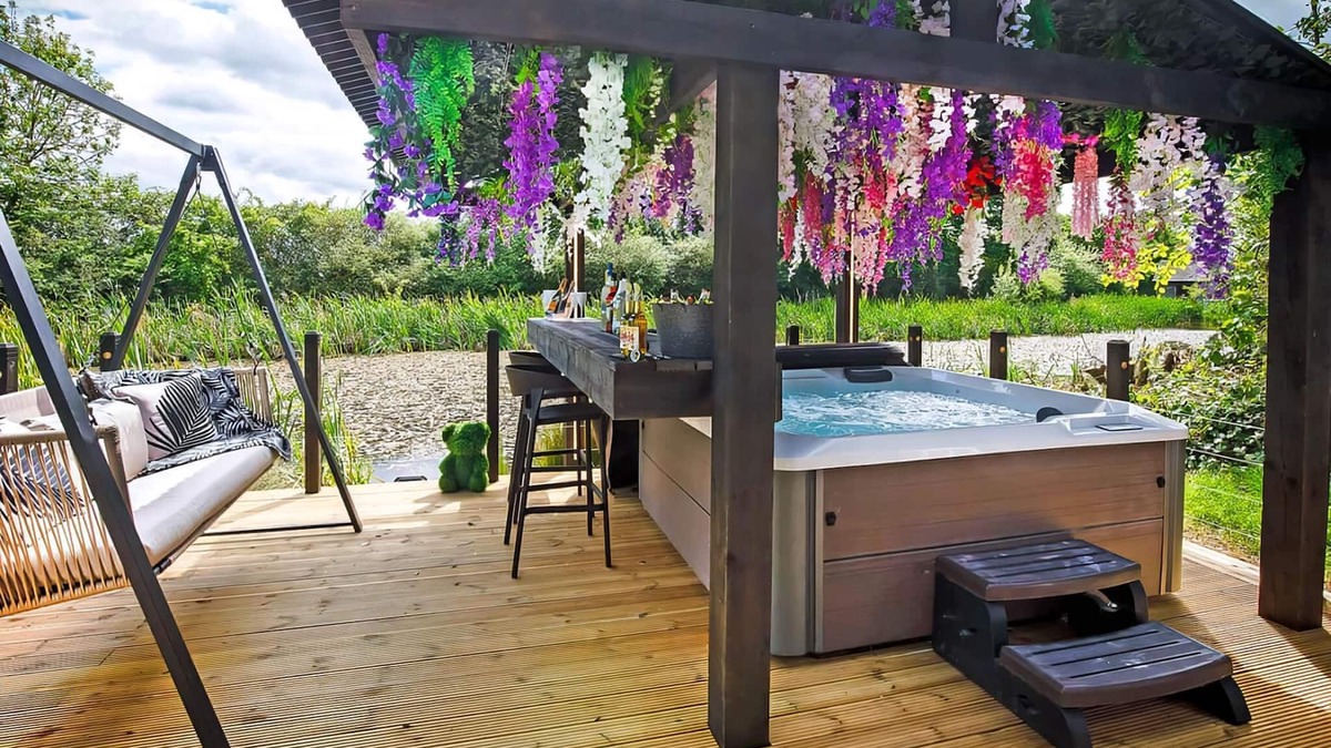 Selby Ski Chalet | Stylish and contemporary lodge.