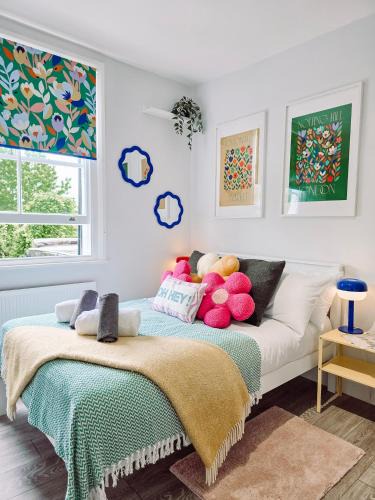 St. Helen's Apartment | Stylish and Cozy Studio Near Portobello Rd