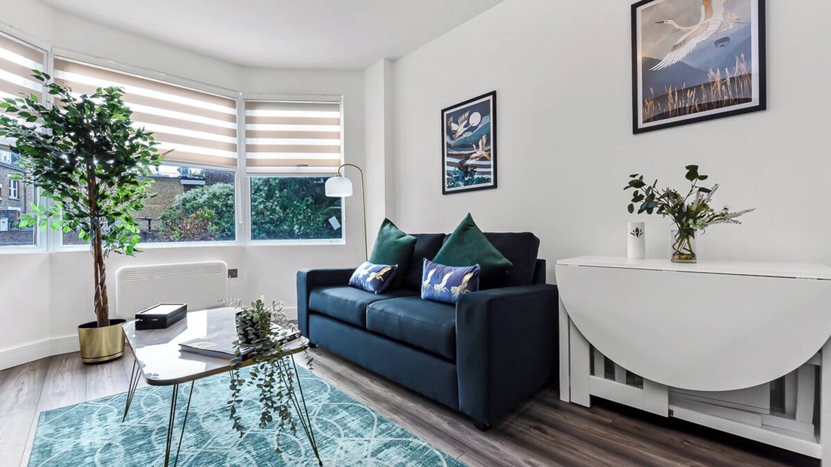 Crouch End Apartment | Stylish and Family Friendly 3 Bedroom Apartment