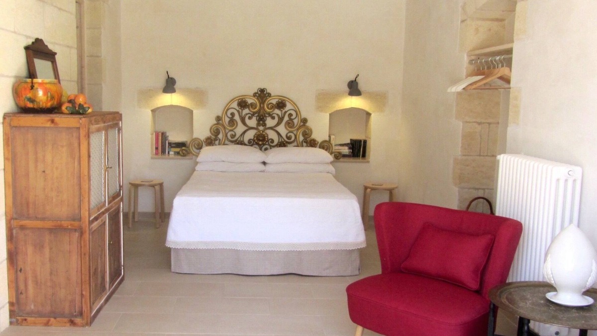 Ostuni Apartment | Stylish Apartment with Private Terrace and Garden and access to a large Pool