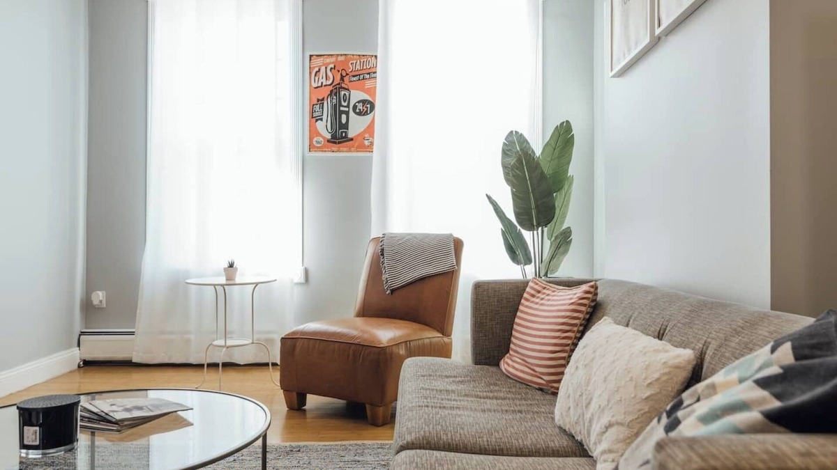 Jersey City Apartment | Stylish Apt 40 mins from NYC - TV/Laundry/Parking