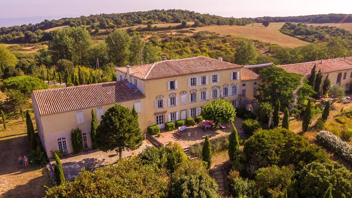 Montreal House | Stylish Artist's Domaine with Large Pool and Stunning Views of the Pyrenees