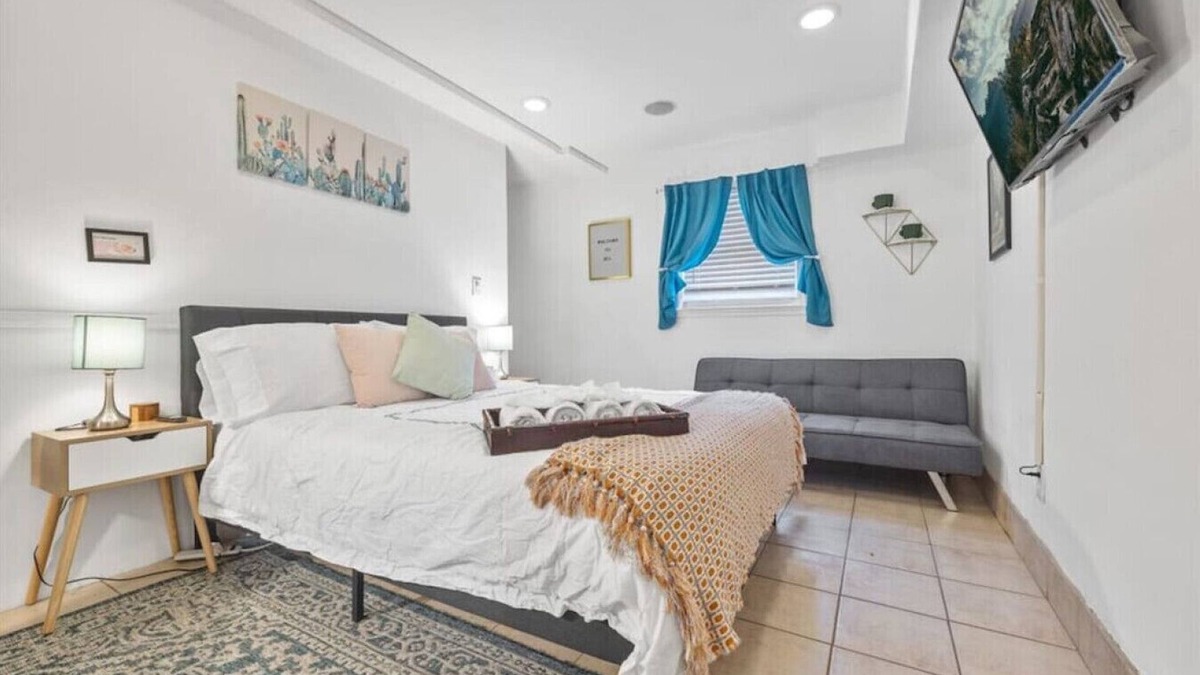 Stone Mountain Condo | Stylish Basement APT 8 min from stone mountain