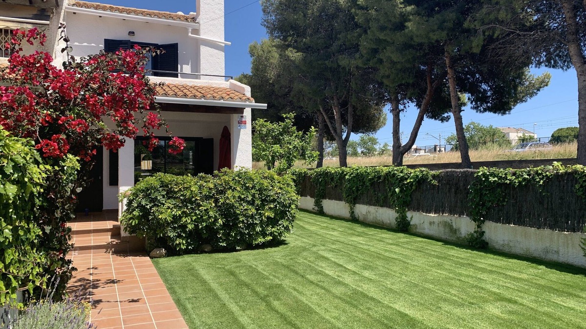 Cubelles House | STYLISH BEACH HOUSE, 600m to sea, 50k to Barcelona