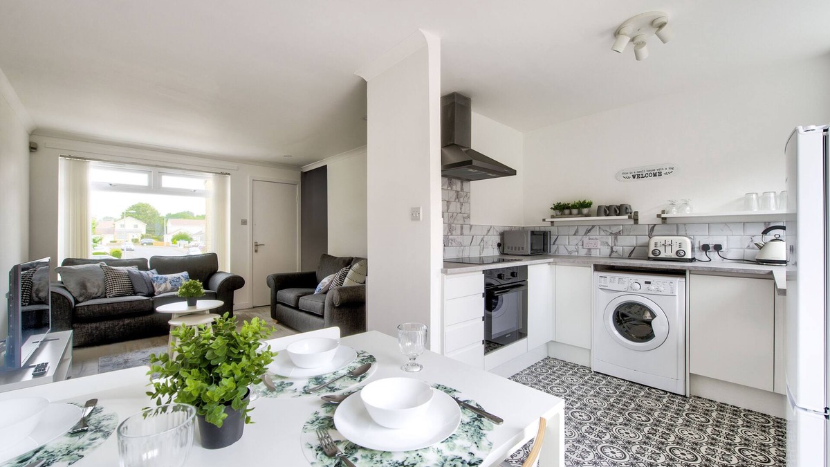 Newton Mearns House | Stylish, bright and peaceful south side home