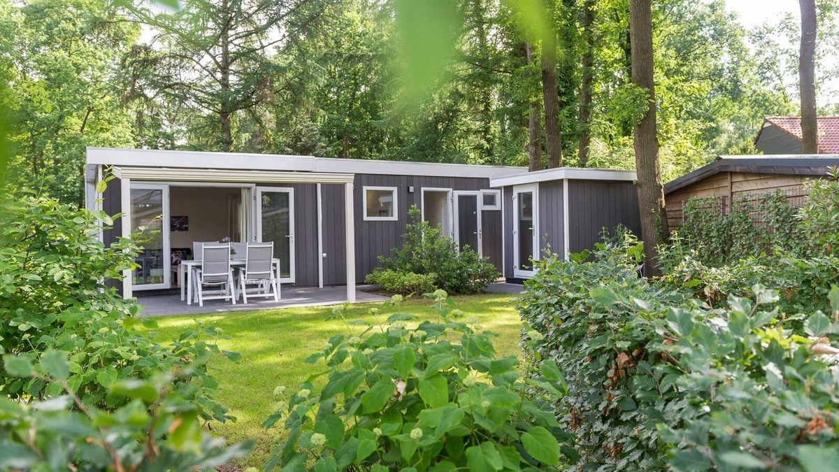 Wekerom House | Stylish bungalow for four people