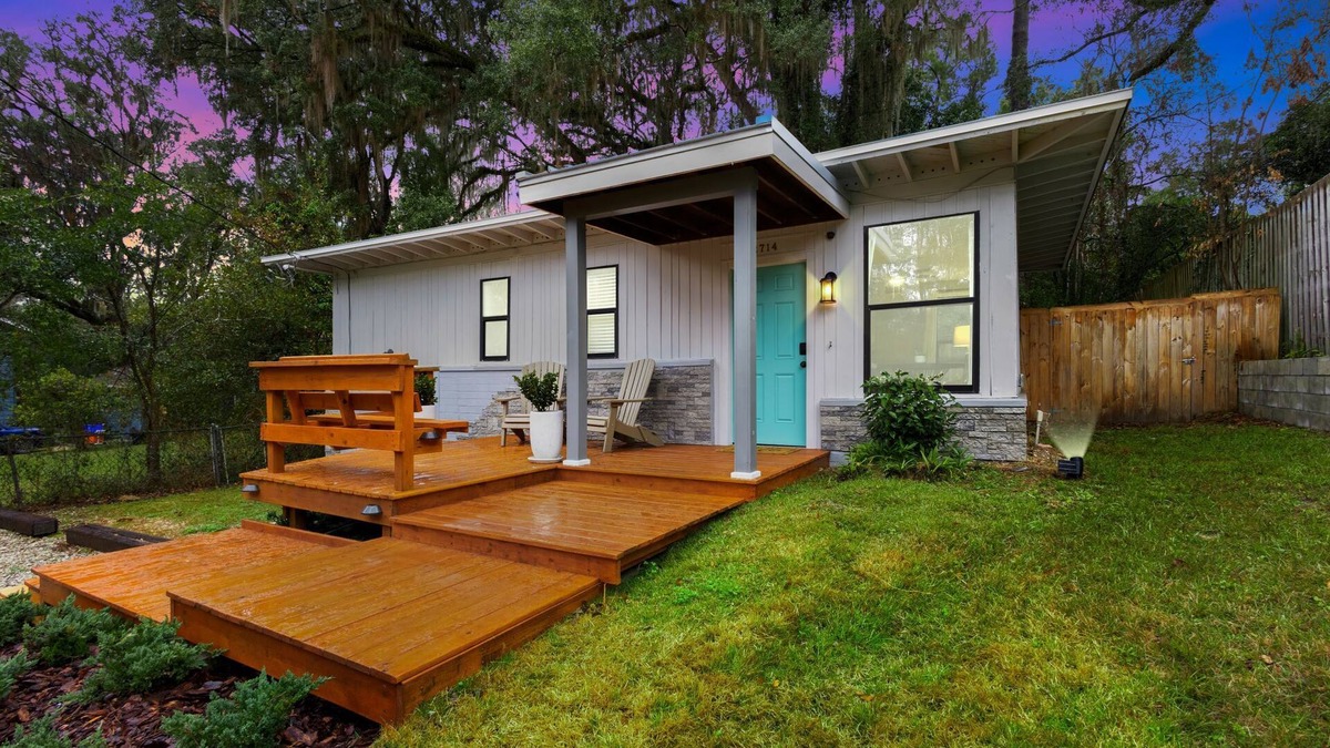Gainesville House | Stylish Bungalow, Walk to UF, BHG, Publix