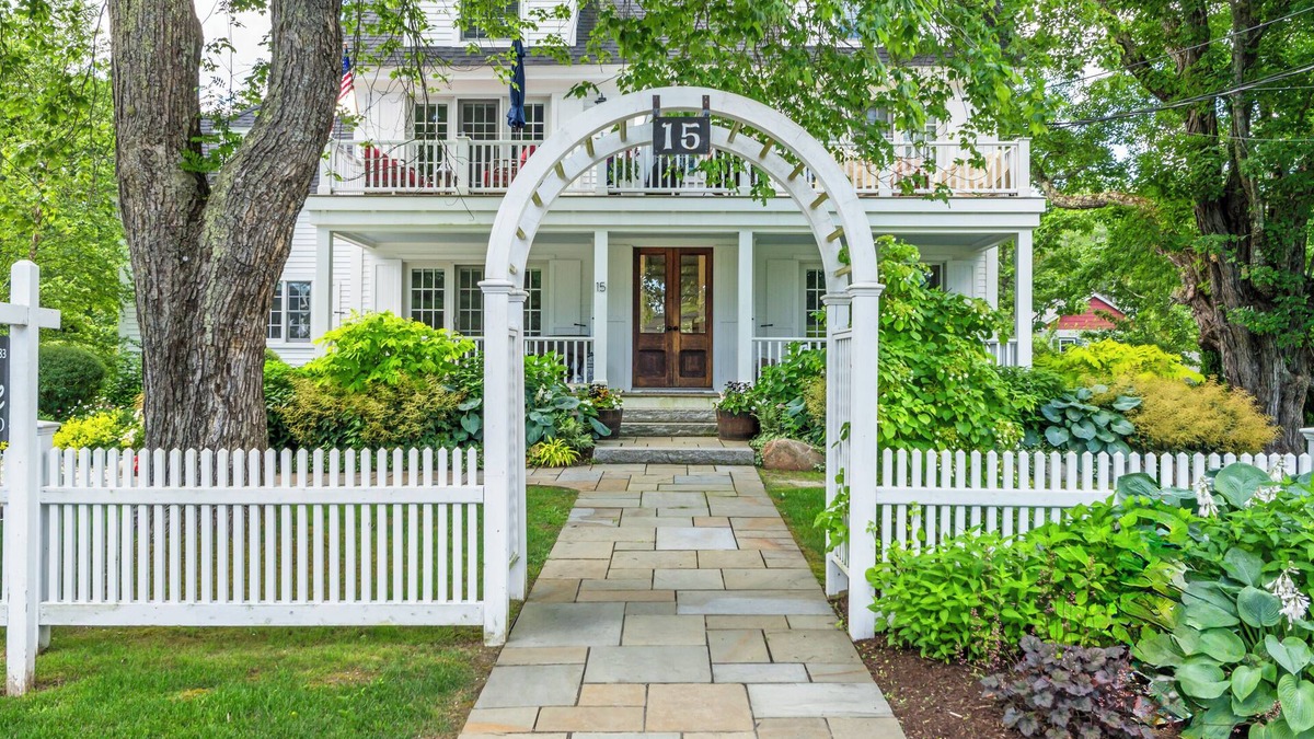 Cape Porpoise Condo | Stylish Cape Porpoise Retreat with Pool