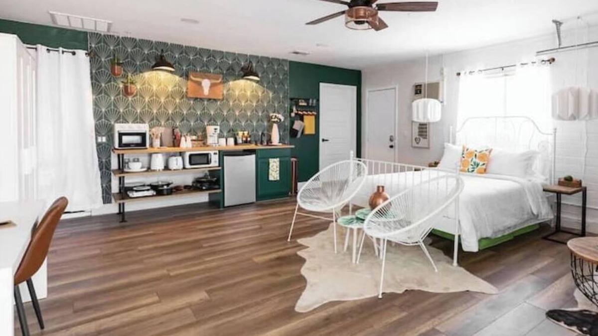 Tempe Apartment | Stylish Casita w/Kitchenette, Workspace & Firepit