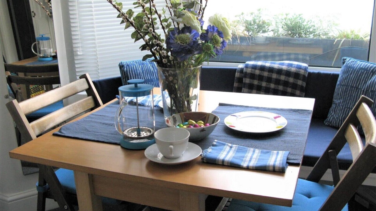 Hammersmith Broadway Apartment | Stylish Central London - Super Studio for Couple - Compact Complete Connected