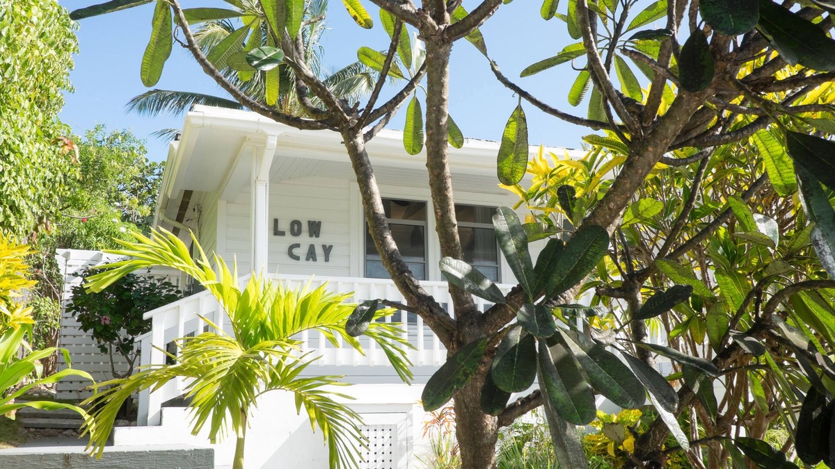 Governor's Harbour Cottage | ❊Stylish & Chic 1 Bedroom Private Hillside Villa❊