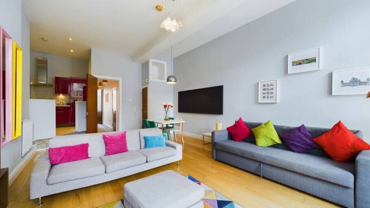 Cathedral Quarter Apartment | Stylish City-Centre Apartment in the Heart of Belfast’s Cathedral Quarter