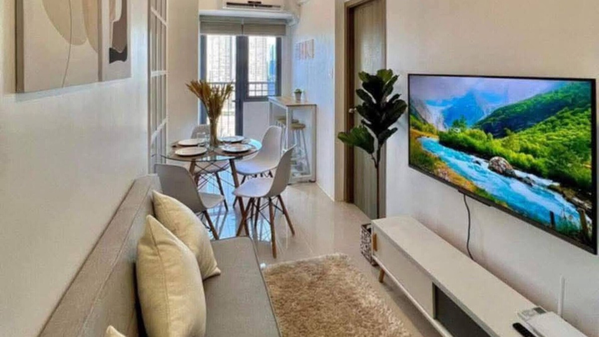 Highway Hills Condo | Stylish City Escape in Mandaluyong - Central Condo Living